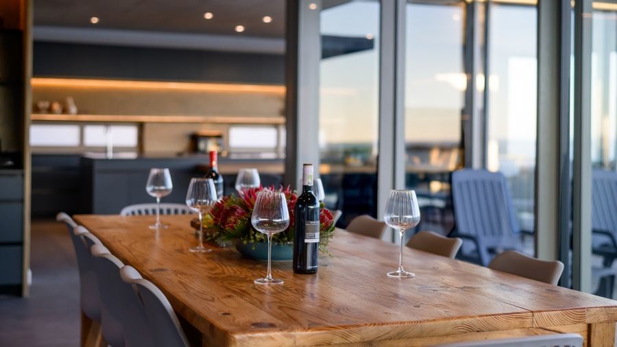 5 Bedroom Property for Sale in Suiderstrand Western Cape